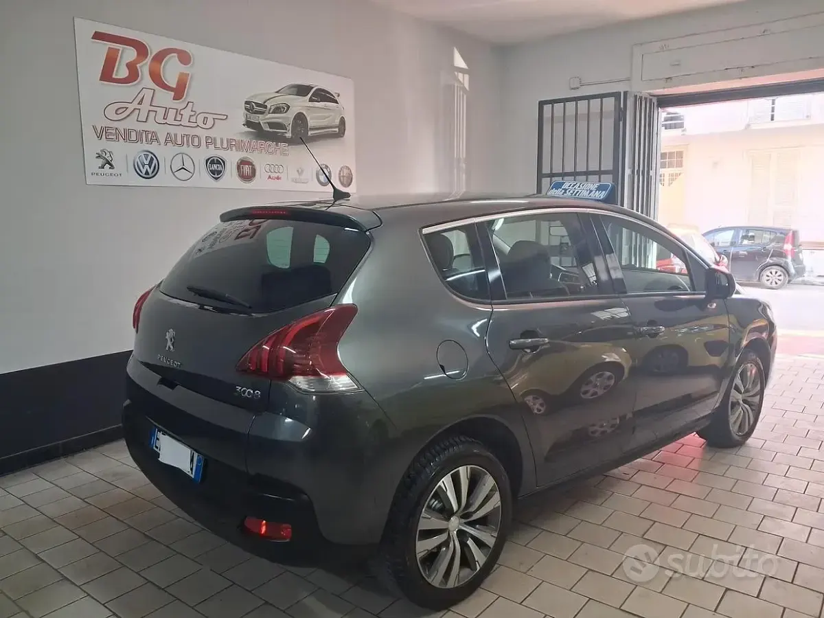 Usata Peugeot 3008 115 CV (84 kW) 2015 Grigio Station wagon