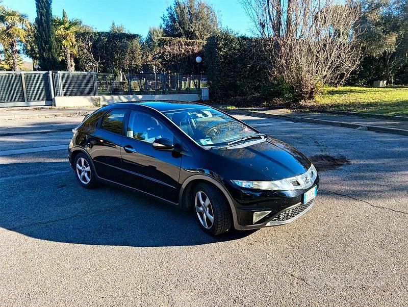 Usata Honda Civic 100 CV (73 kW) 2009 Nero Berlina