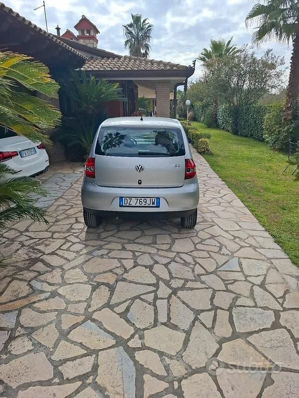 Usata VW Fox 73 CV (53 kW) 2008 Grigio Utilitaria