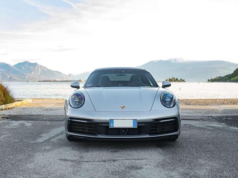 Usata Porsche 911 Carrera 4S 450 CV (330 kW) 2021 Argento gt Coupé