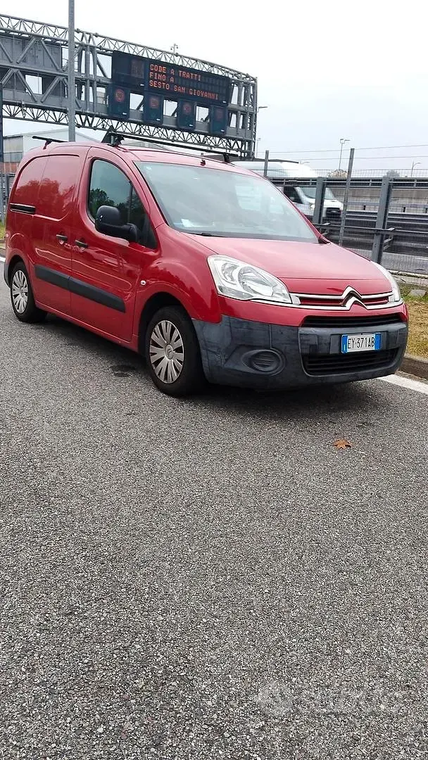 Usata Citroën Berlingo 90 CV (66 kW) 2015 Rosso Monovolume