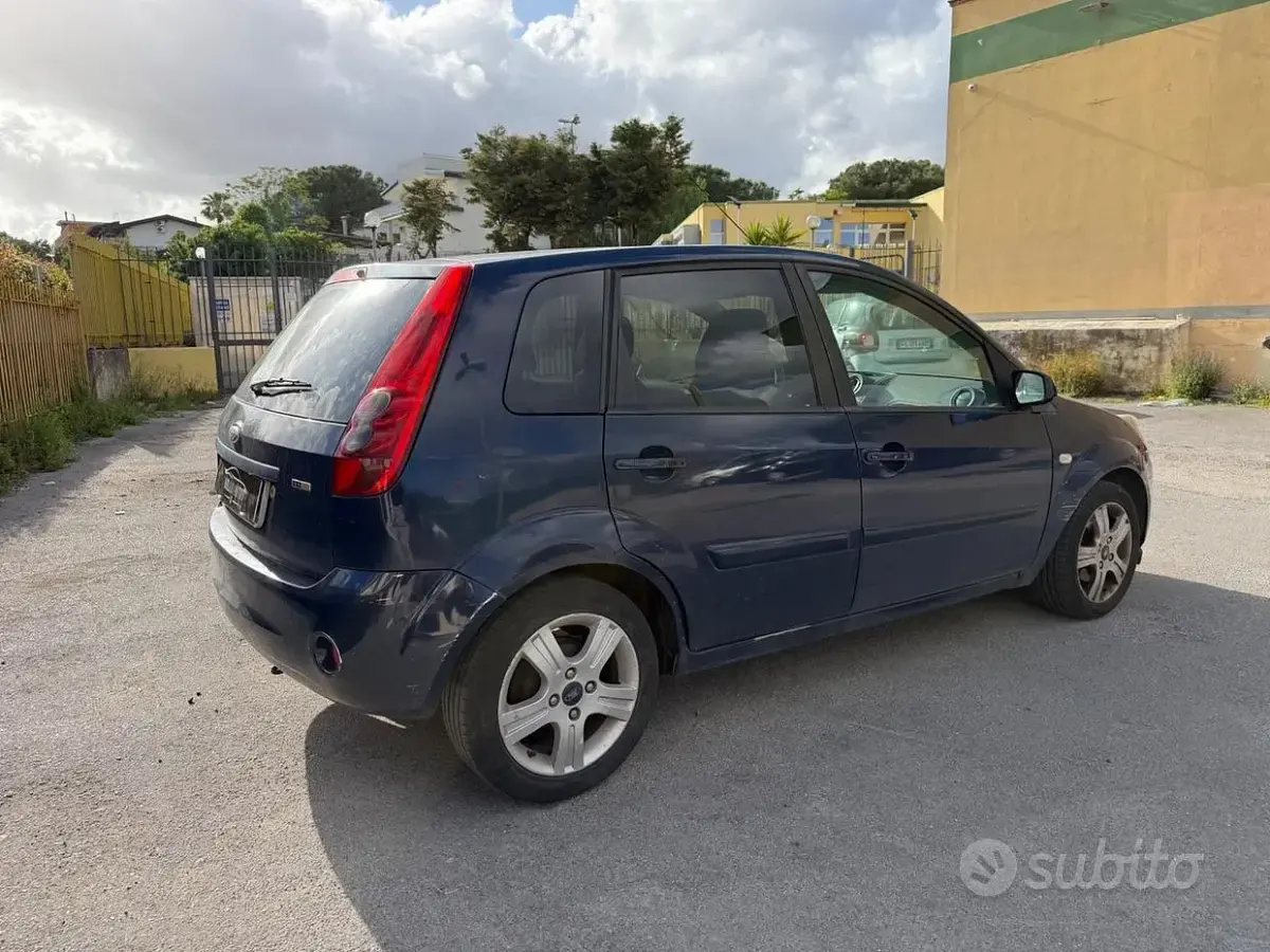 Occasion Ford Fiesta Titanium 68 PK (50 kW) 2008 Blauw Hatchback