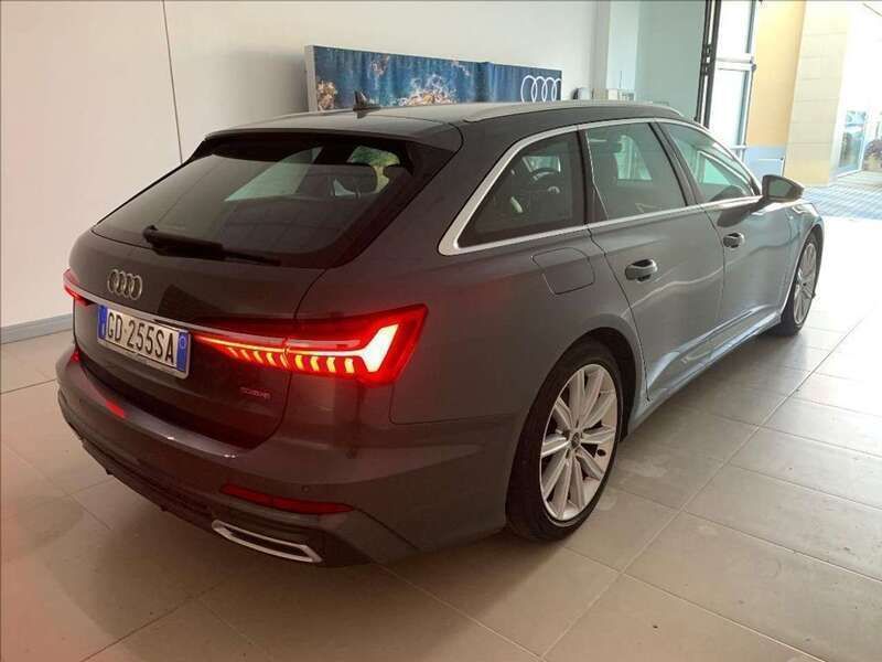 Usata Audi A6 Business 204 CV (150 kW) 2021 Grigio metallizzato Berlina