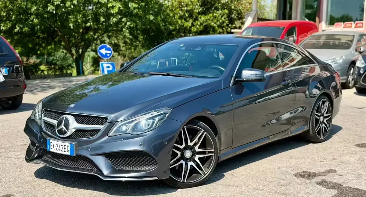 Usata Mercedes E400 Premium 333 CV (244 kW) 2014 Grigio Coupé