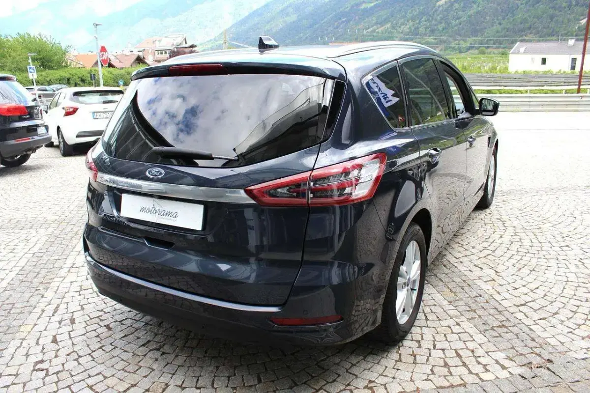 Usata Ford S-MAX Titanium 150 CV (110 kW) 2020 Grigio Monovolume