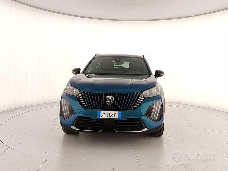 Usata Peugeot 2008 Allure 101 CV (74 kW) 2025 Verde SUV
