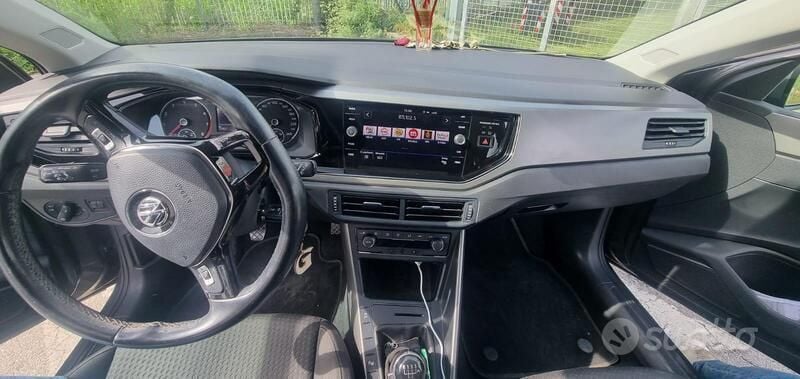 Usata VW Polo Comfortline 60 CV (44 kW) 2018 Grigio Berlina