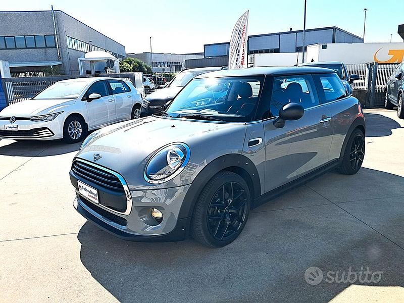 Begagnad Mini ONE 75 HK (55 kW) 2019 Grå Halvkombi