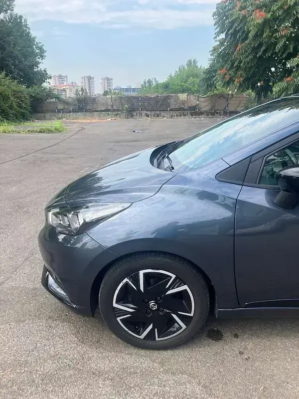 Usata Nissan Micra 90 CV (66 kW) 2022 Grigio Utilitaria