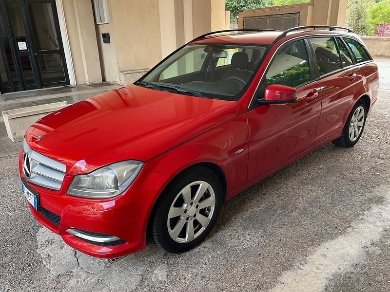 Usata Mercedes C220 Executive 170 CV (125 kW) 2011 Rosso Station wagon