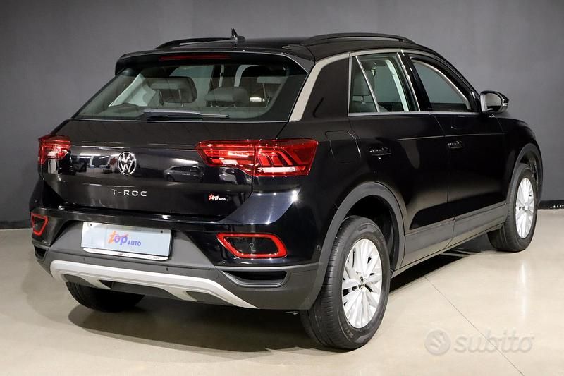 Usata VW T-Roc Life 150 CV (110 kW) 2023 Nero SUV
