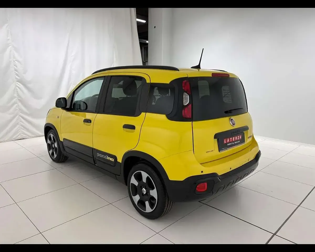 Nuova Fiat Panda Cross Cross 65 CV (47 kW) 2026 Giallo sole Utilitaria