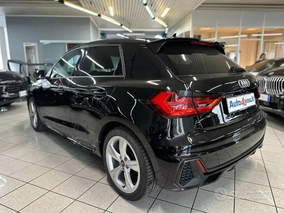 Usata Audi A1 S-Line 95 CV (69 kW) 2024 Nero mythos SUV