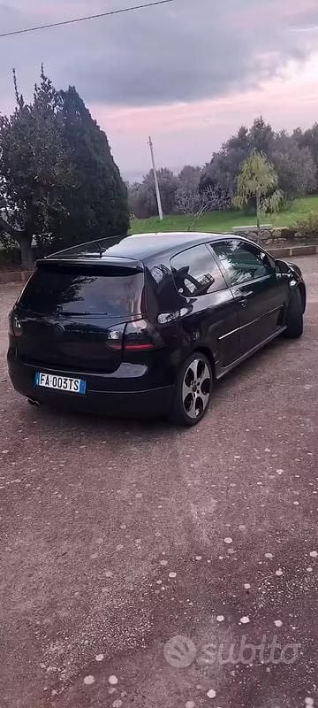 Usata VW Golf V GTI 200 CV (147 kW) 2007 Nero Berlina
