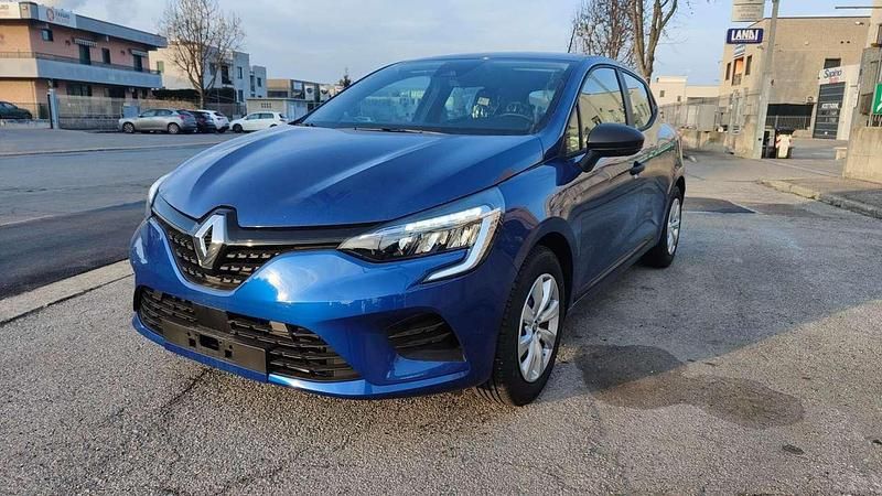 Blu/azzurro Nuova 2025 Renault Clio V Evolution Tre volumi | 16.950 € (Buon prezzo) - Immagine 1/4