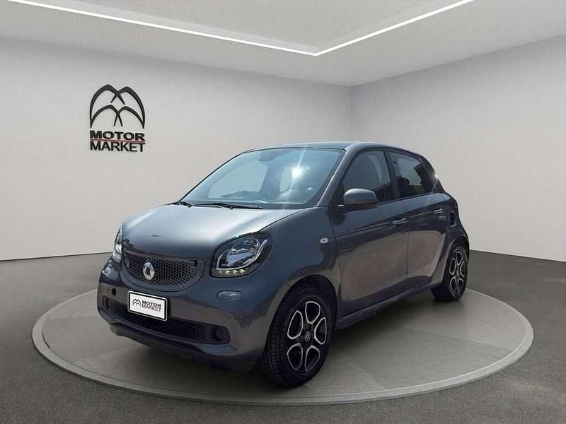 Grigio / gray Usata 2019 Smart ForFour Electric Drive Passion Tre volumi | 9894 € (Ottimo prezzo) - Immagine 1/4