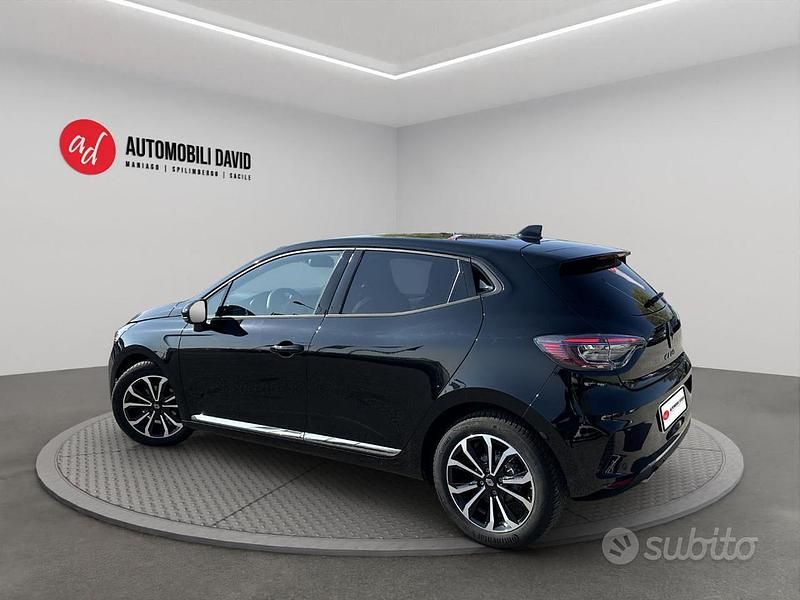 Usata Renault Clio V Techno 91 CV (66 kW) 2024 Nero Berlina