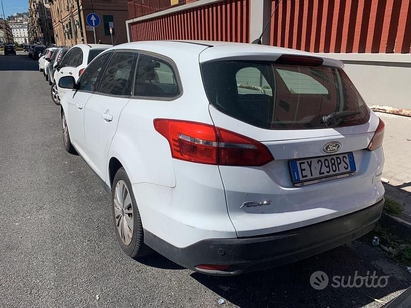Usata Ford Focus Business Edition 120 CV (88 kW) 2015 Bianco Station wagon