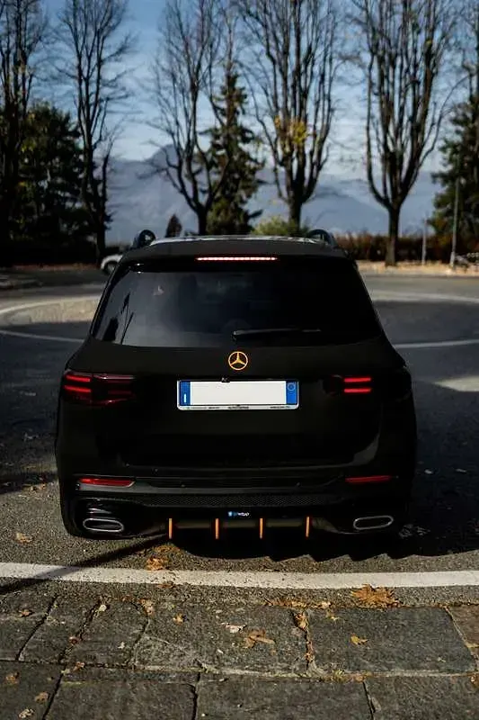 Usata Mercedes GLB200 AMG Line Premium 163 CV (119 kW) 2024 Nero SUV