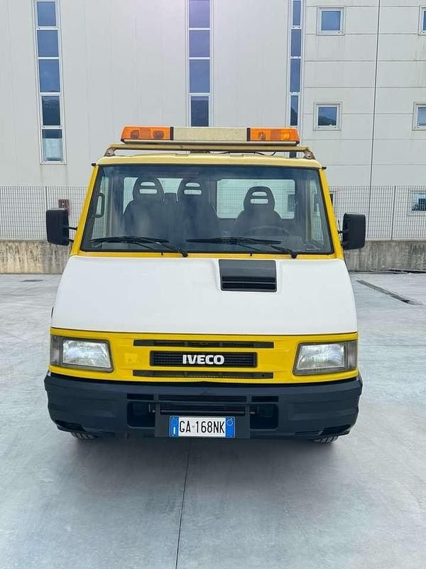 Usata Iveco Daily 72 CV (52 kW) 2018 Giallo