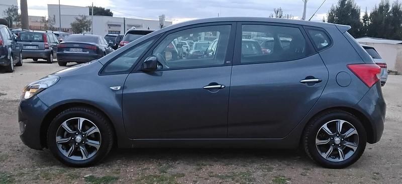 Usata Hyundai i20 Comfort 73 CV (53 kW) 2018 Grigio Berlina