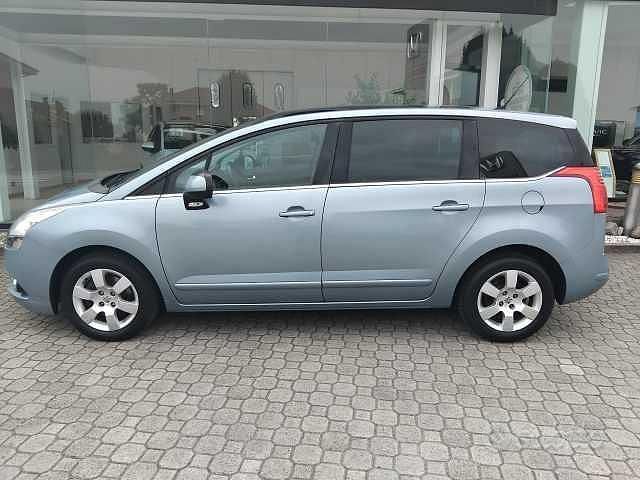 Usata Peugeot 5008 156 CV (114 kW) 2010 Blu Monovolume