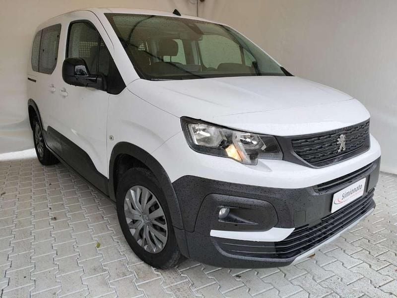 Usata Peugeot Rifter Active 131 CV (96 kW) 2023 Bianco Monovolume