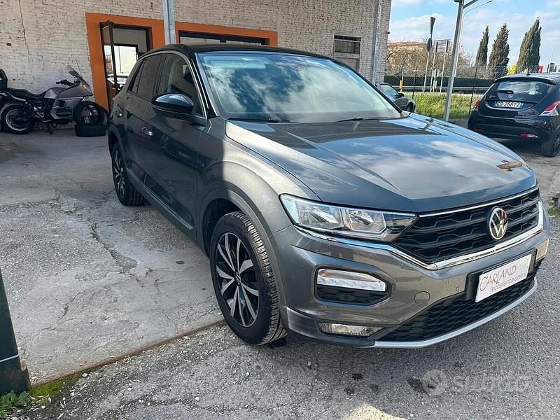 Usata VW T-Roc Business 110 CV (80 kW) 2021 Grigio SUV