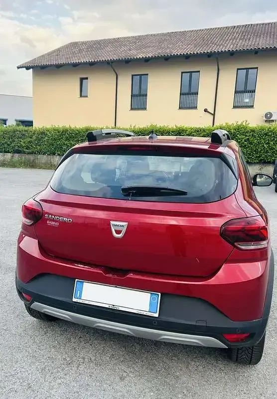 Usata Dacia Sandero Comfort 101 CV (74 kW) 2021 Rosso Berlina