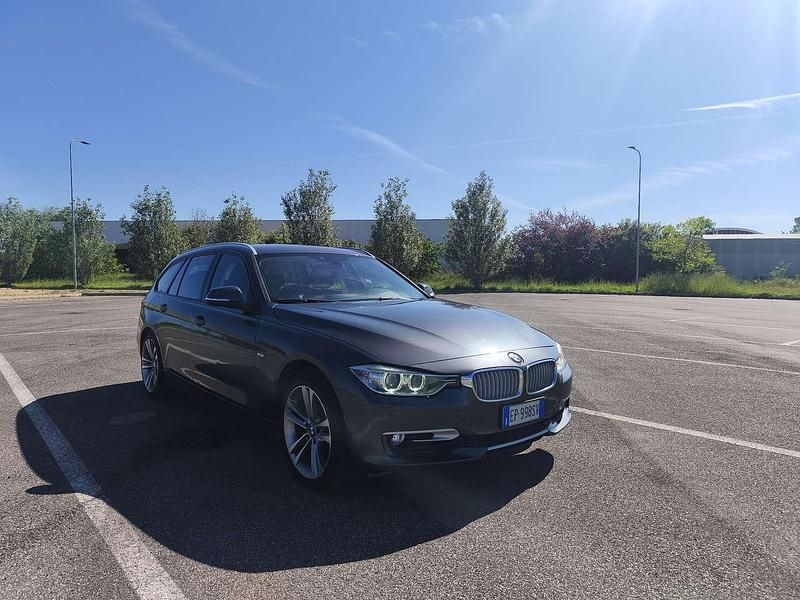 Usata BMW 330 258 CV (189 kW) 2013 Other Station wagon