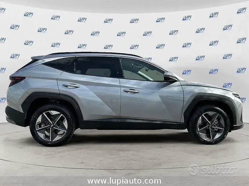 Nuova Hyundai Tucson 239 CV (175 kW) 2026 Grigio SUV