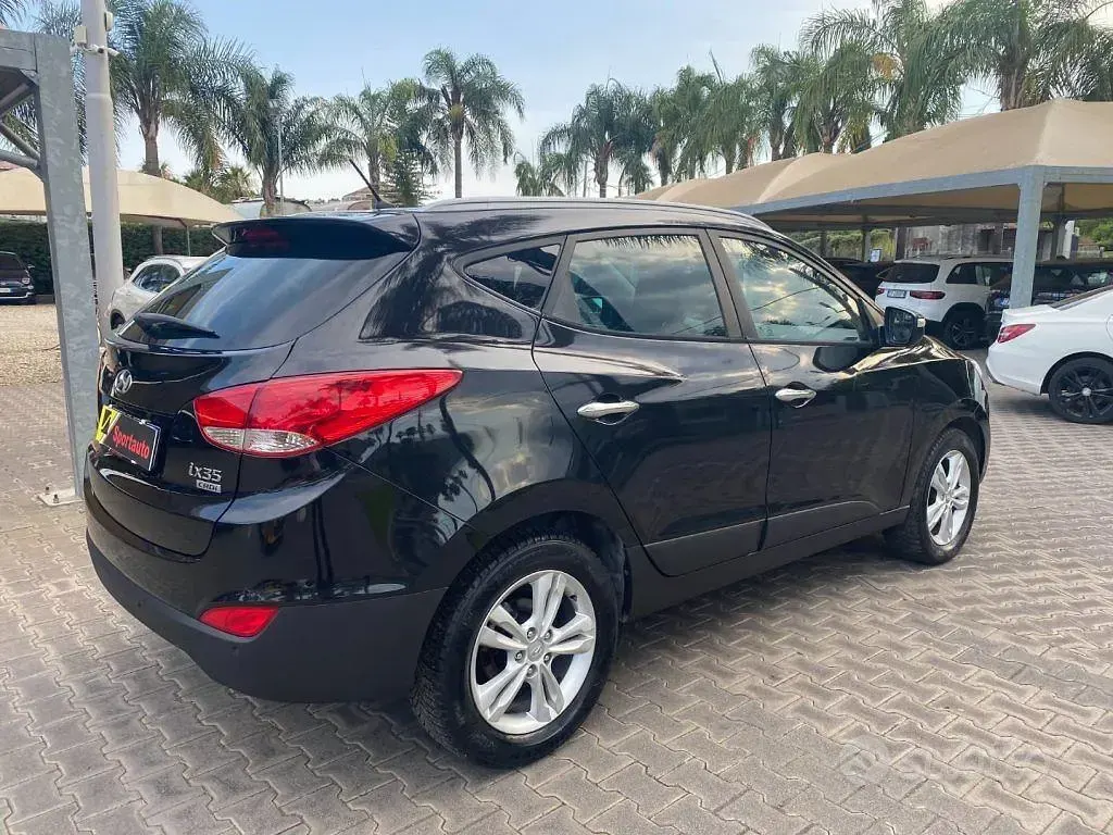 Usata Hyundai ix35 Comfort 136 CV (100 kW) 2011 Nero SUV