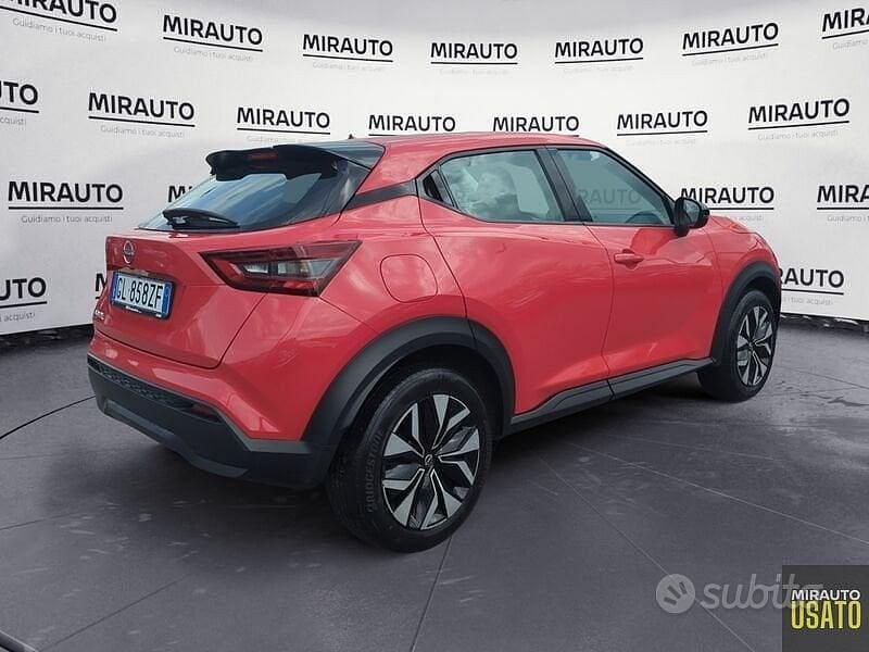 Usata Nissan Juke Acenta 114 CV (83 kW) 2022 Rosso SUV