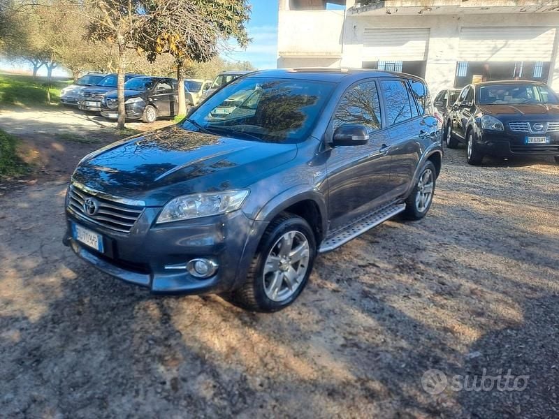 Usata Toyota RAV4 150 CV (110 kW) 2012 Grigio SUV