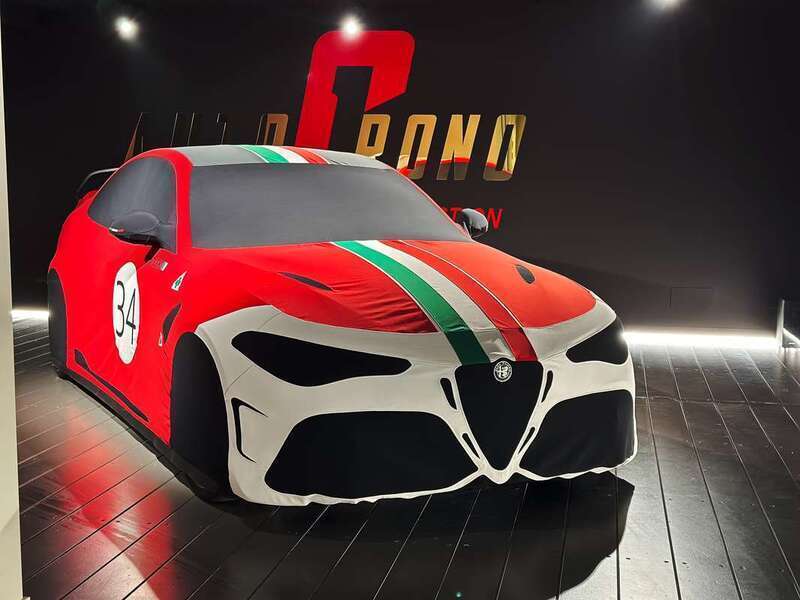 Usato 2022 Alfa Romeo Giulia 2.9 Benzin 540 CV (289.000 €)