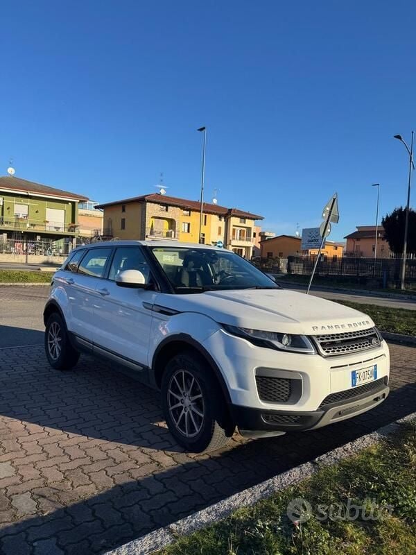 Bianco Usata 2017 Land Rover Range Rover evoque SUV | 15.000 € (Buon prezzo) - Immagine 1/4