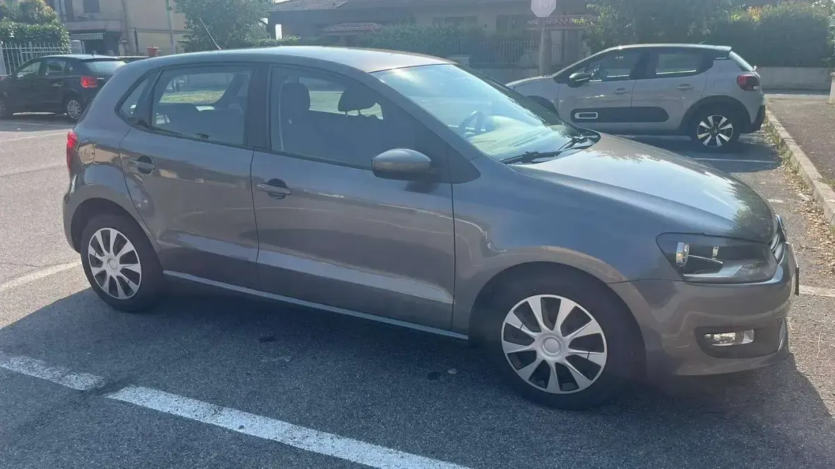 Usata VW Polo Comfortline 82 CV (60 kW) 2011 Grigio Utilitaria