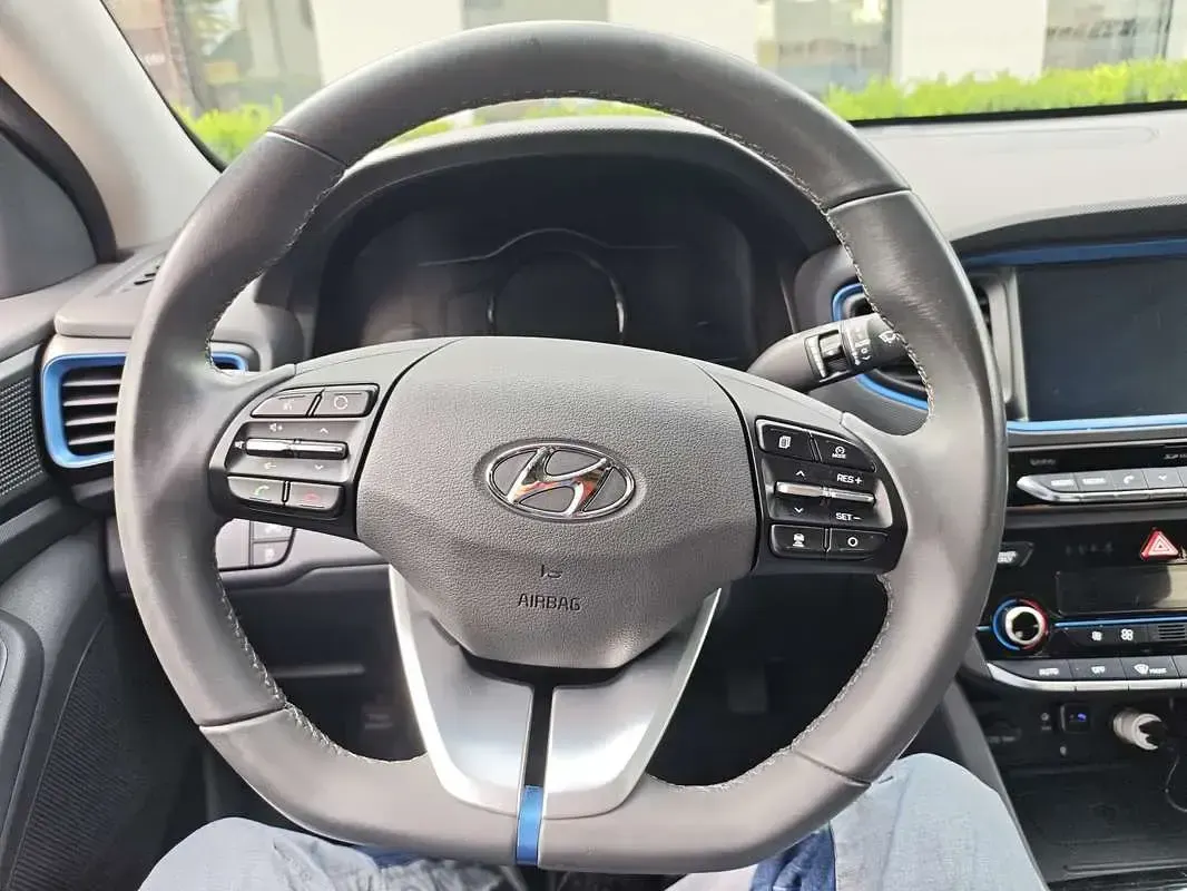 Usata Hyundai Ioniq Comfort 105 CV (77 kW) 2017 Utilitaria