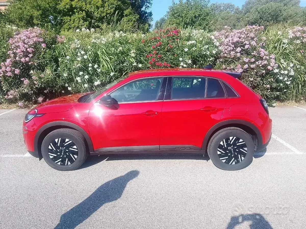 Usata Fiat 600 101 CV (74 kW) 2025 Rosso SUV