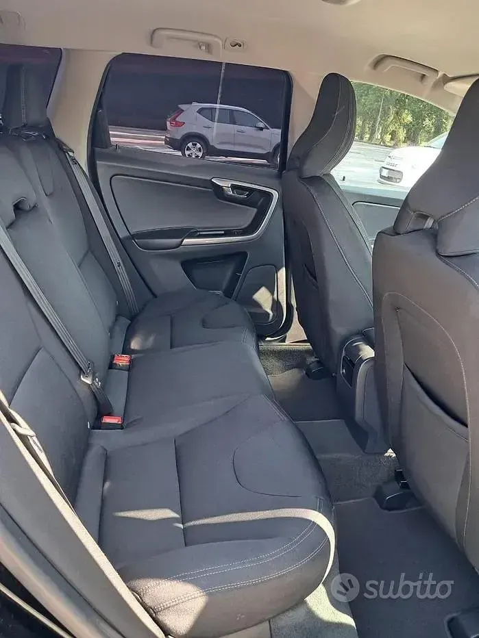 Usata Volvo XC60 Business Edition 150 CV (110 kW) 2015 Nero SUV