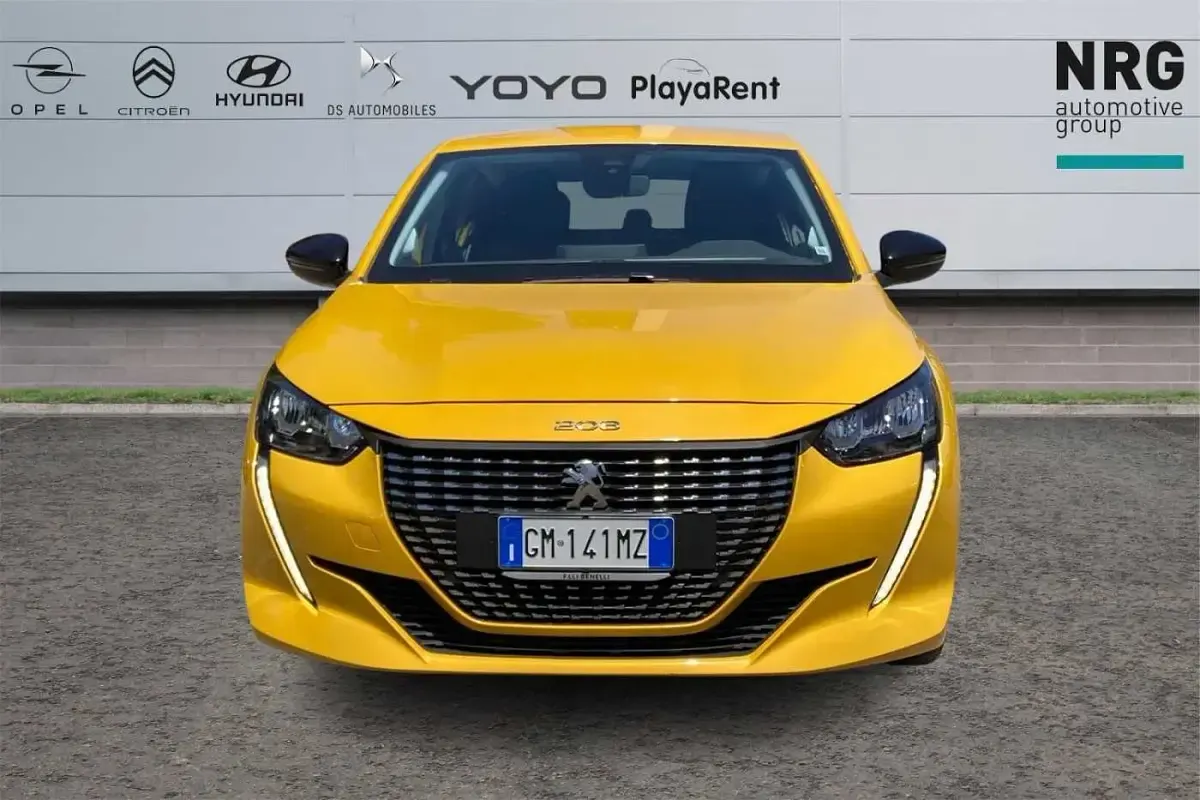Usata Peugeot 208 Allure 102 CV (75 kW) 2023 Giallo Utilitaria