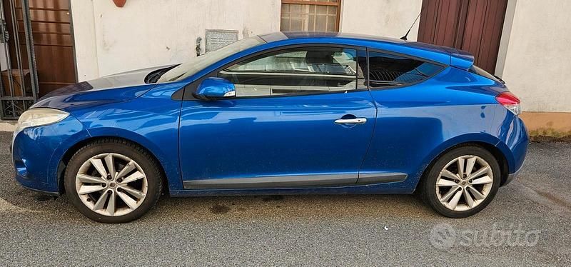Blu Usata 2009 Renault Mégane Coupé Coupé | 3000 € - Immagine 1/4