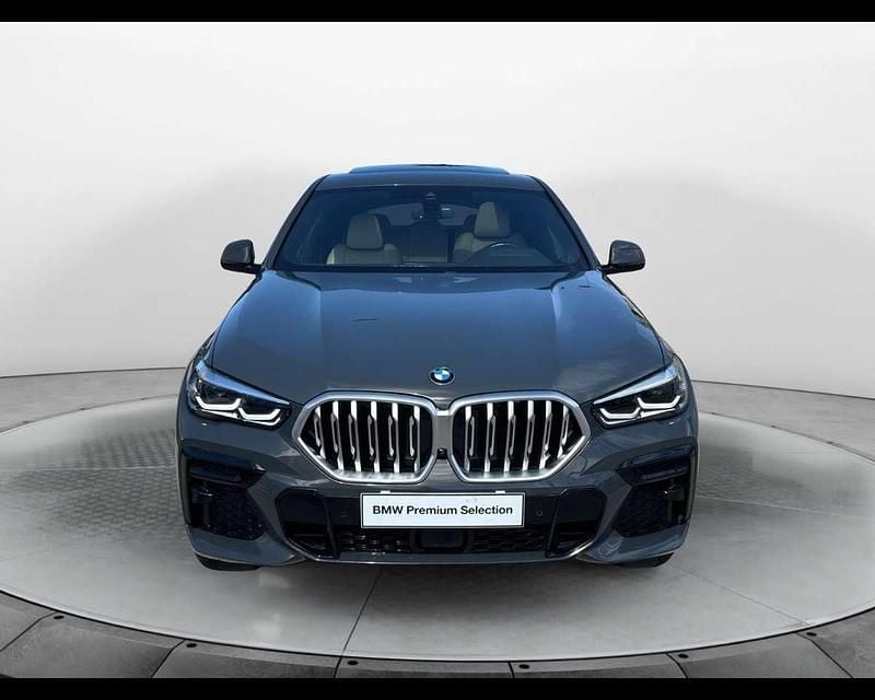 Usado BMW X6 M Sport 340 HP (250 kW) 2022 Branco SUV