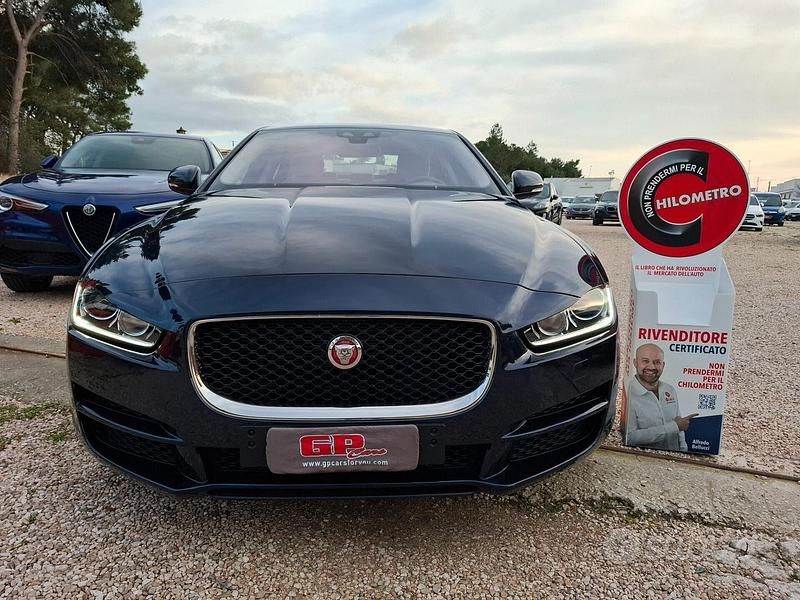 Usata Jaguar XE 180 CV (132 kW) 2018 Blu Berlina