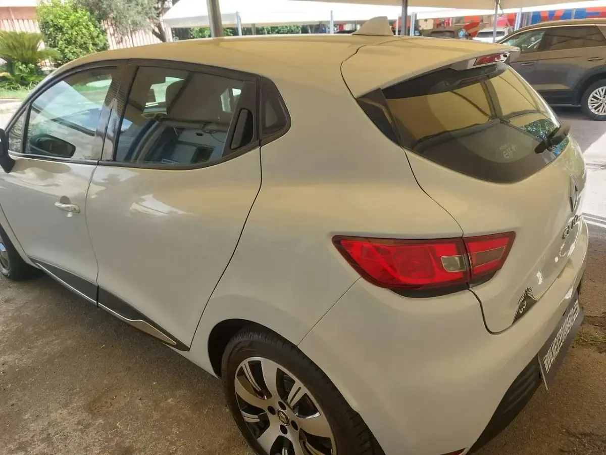 Usata Renault Clio IV Intens 75 CV (55 kW) 2017 Bianco Berlina