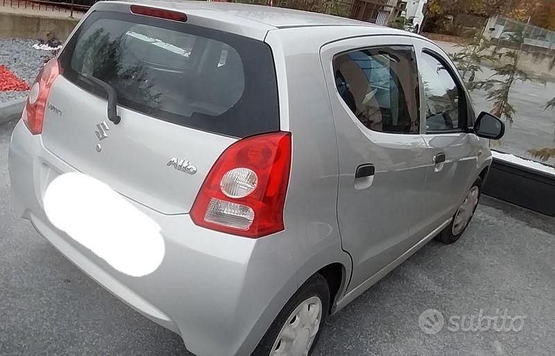 Usata Suzuki Alto 2012 Grigio Utilitaria