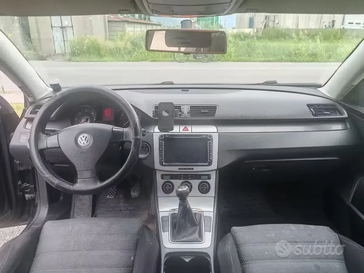 Usata VW Passat 140 CV (102 kW) 2005 Nero Berlina