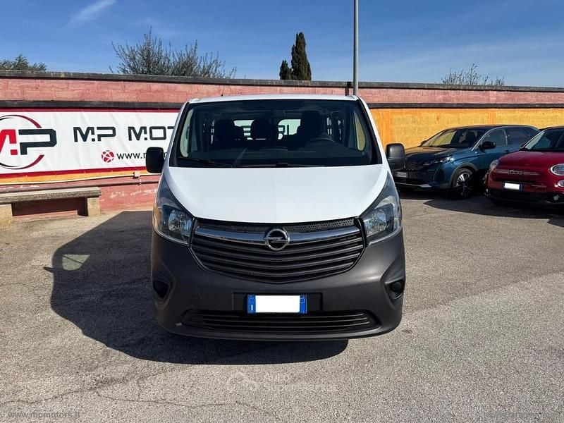 Usata Opel Vivaro 95 CV (69 kW) 2017 Bianco Monovolume