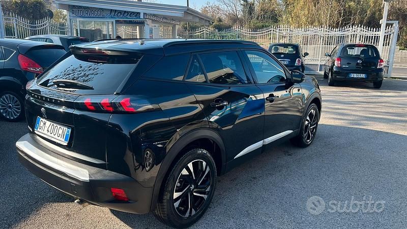 Usata Peugeot 2008 Allure 131 CV (96 kW) 2023 Nero SUV
