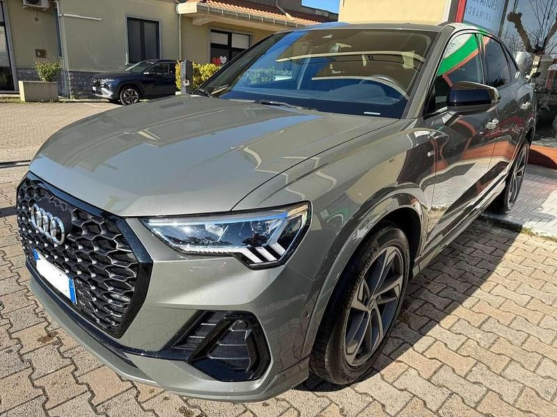Usata Audi Q3 Sportback S-Line 150 CV (110 kW) 2023 Grigio SUV